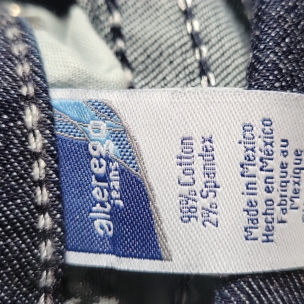 NWT Vault Denim Alter Ego Bermuda Shorts Sz 9 - Picture 11 of 11
